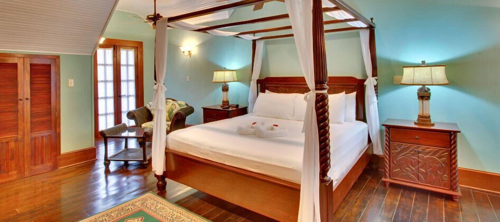 Mahogany Hall San Ignacio Ngoại thất bức ảnh