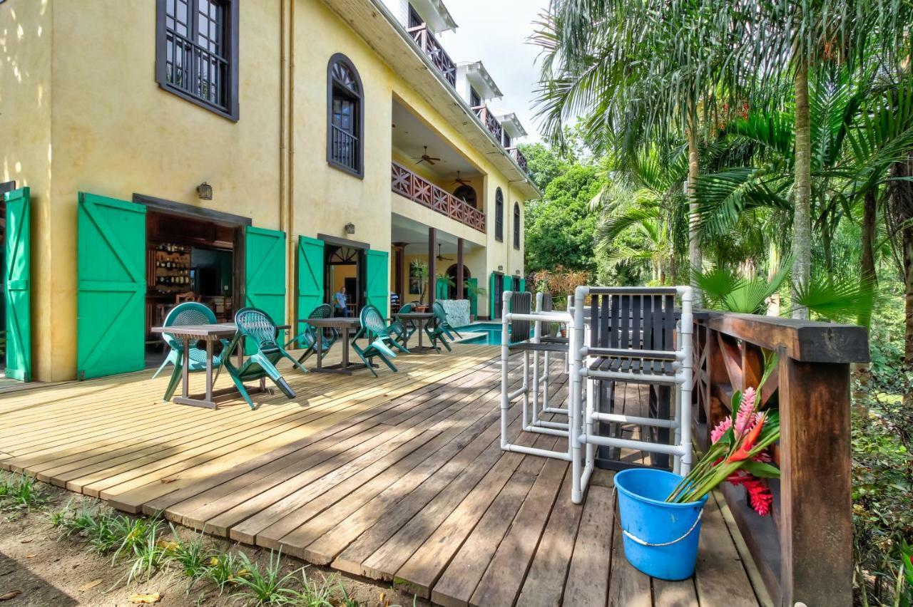 Mahogany Hall San Ignacio Ngoại thất bức ảnh
