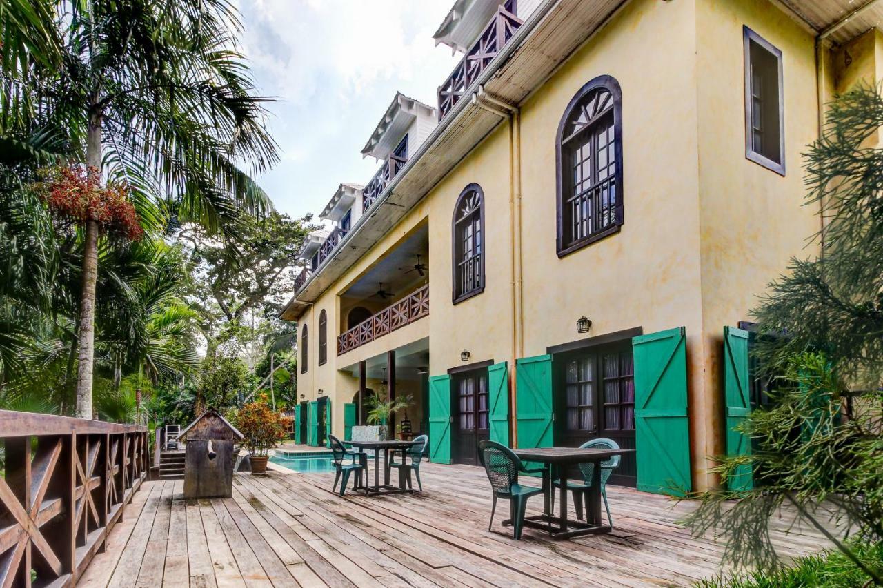 Mahogany Hall San Ignacio Ngoại thất bức ảnh