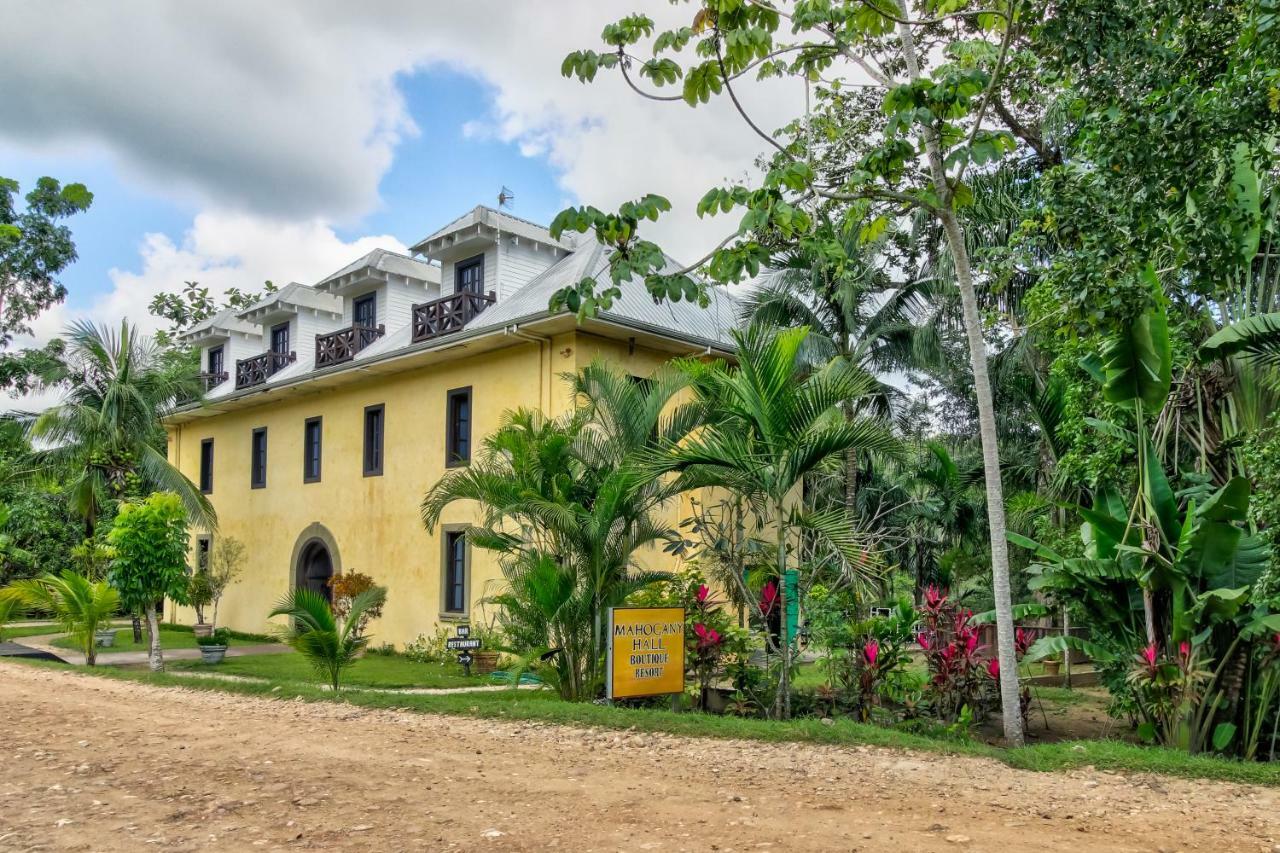 Mahogany Hall San Ignacio Ngoại thất bức ảnh