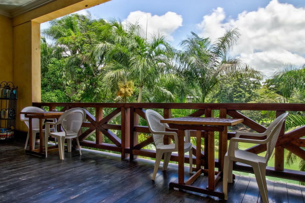 Mahogany Hall San Ignacio Ngoại thất bức ảnh