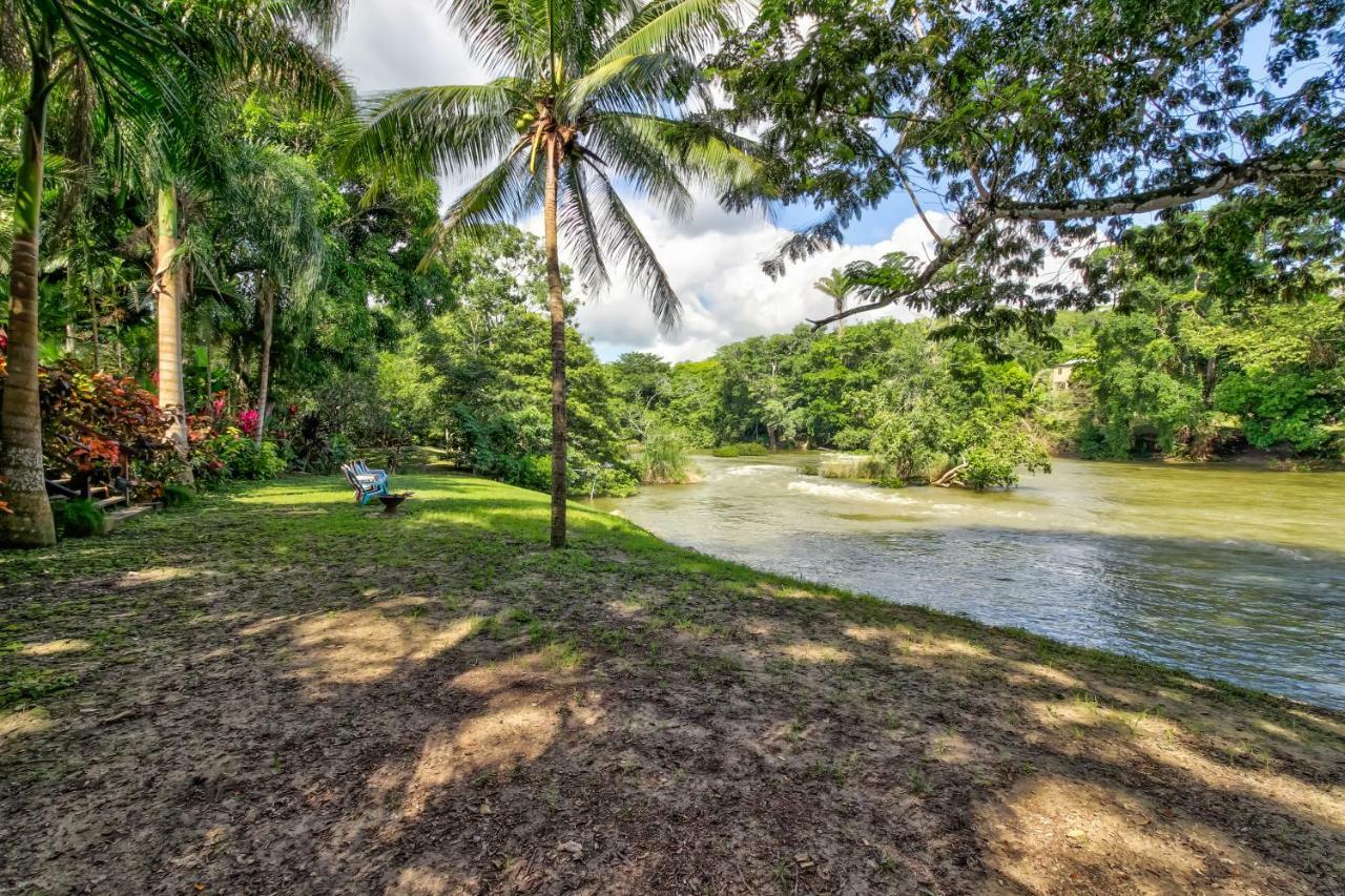 Mahogany Hall San Ignacio Ngoại thất bức ảnh