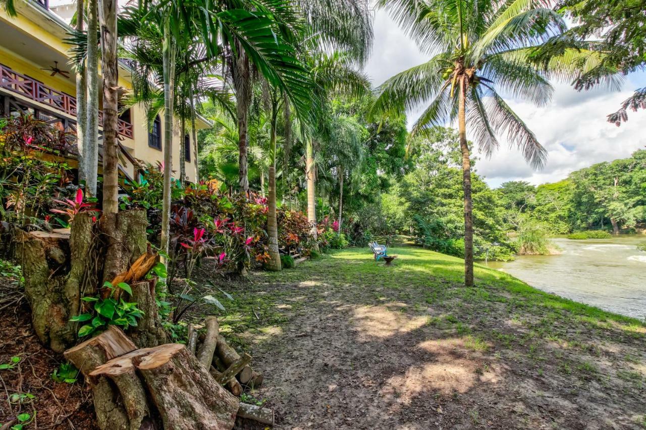 Mahogany Hall San Ignacio Ngoại thất bức ảnh
