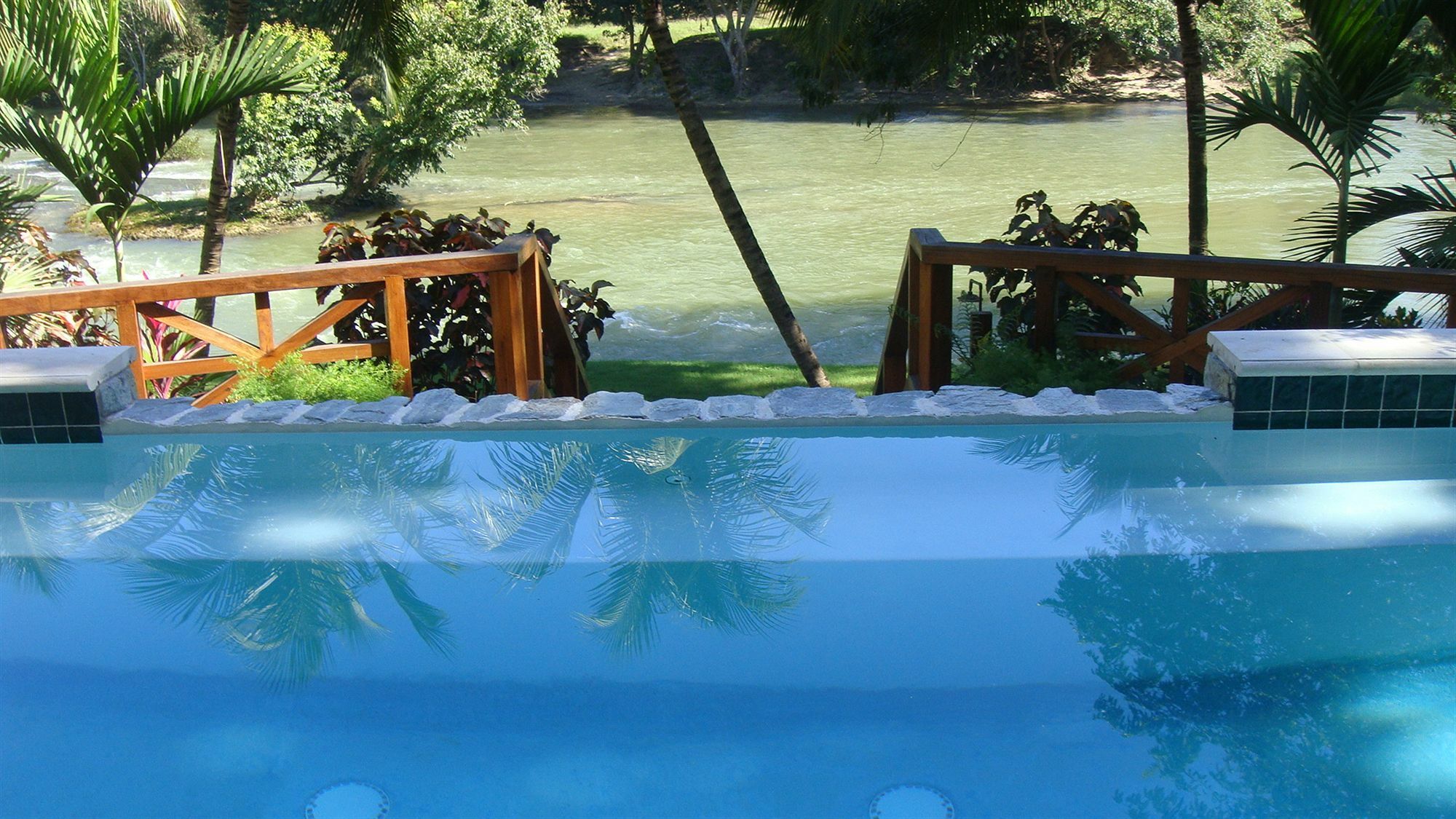 Mahogany Hall San Ignacio Ngoại thất bức ảnh